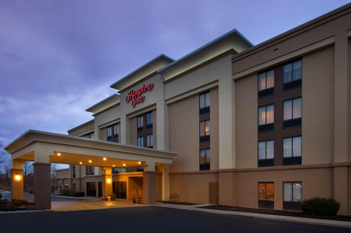 Hampton Inn Rochester Greece - image 2