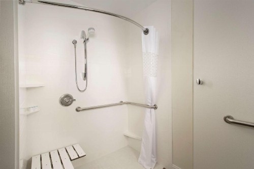 Hampton Inn Rochester Greece - image 20