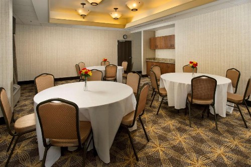Hampton Inn Rochester Greece - image 22