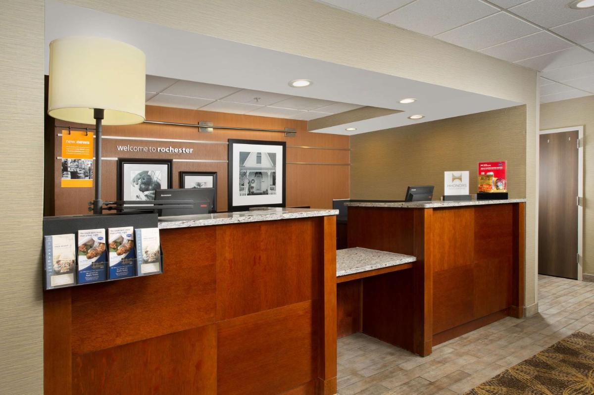 Hampton Inn Rochester Greece - image 6