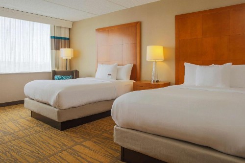 DoubleTree by Hilton Rochester - image 21