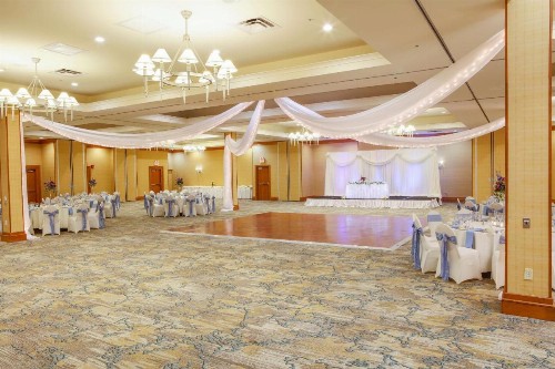 DoubleTree by Hilton Rochester - image 25