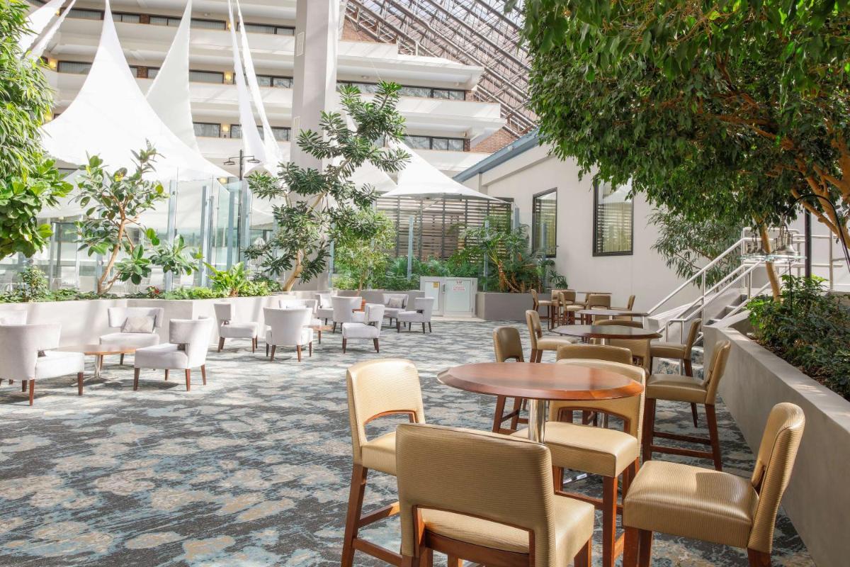 DoubleTree by Hilton Rochester - image 3