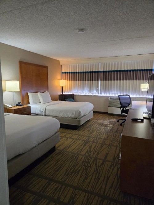 DoubleTree by Hilton Rochester - image 37