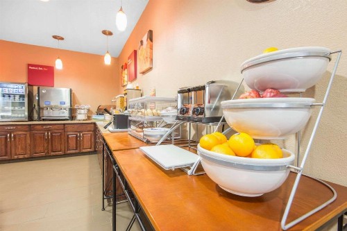 Comfort Suites Rochester - image 20