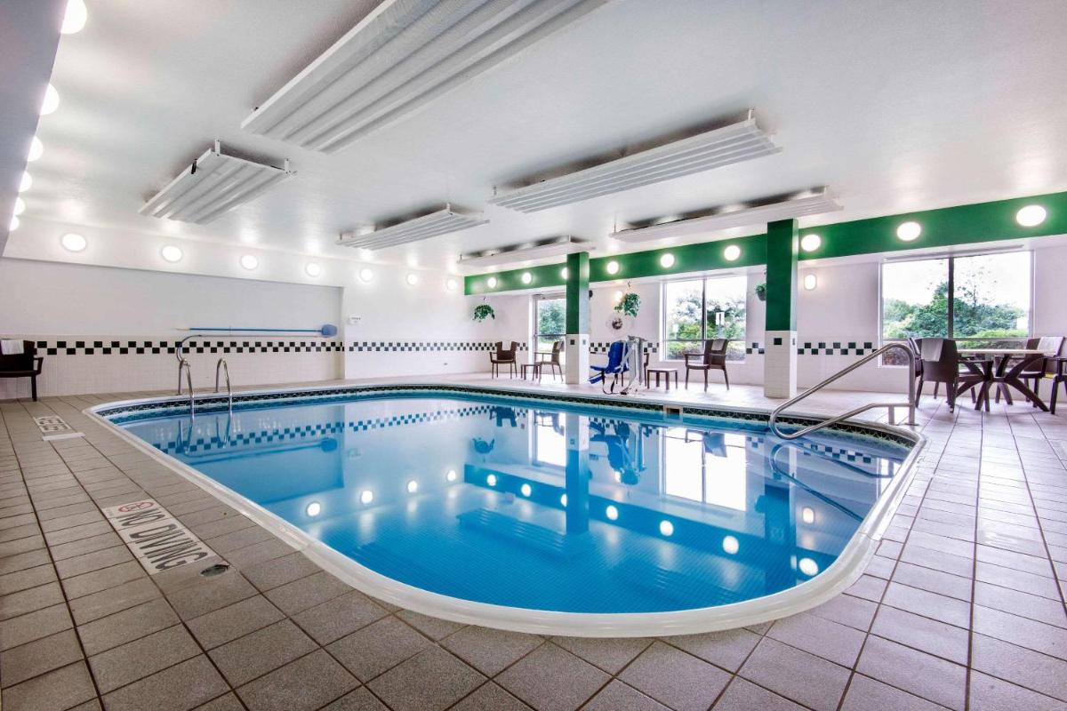 Comfort Suites Rochester - image 5