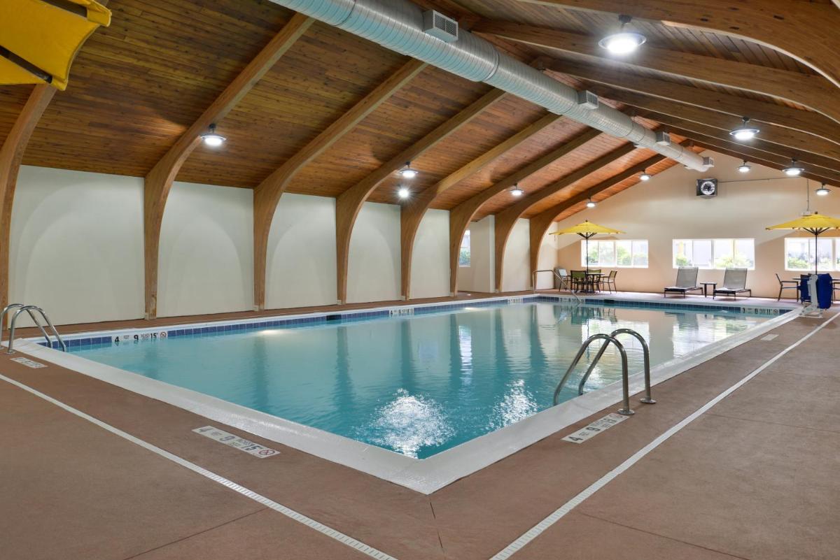 Holiday Inn Hotel & Suites Rochester - Marketplace an IHG Hotel - image 3