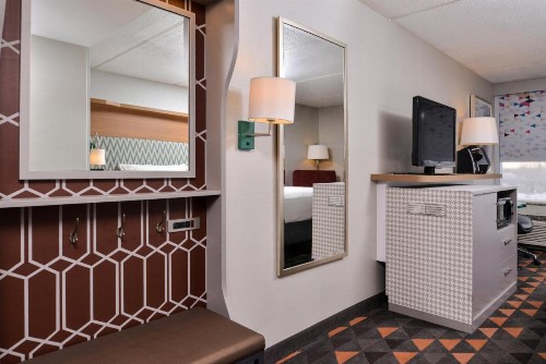 Holiday Inn Hotel & Suites Rochester - Marketplace an IHG Hotel - image 40