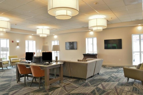 Holiday Inn Hotel & Suites Rochester - Marketplace an IHG Hotel - image 8