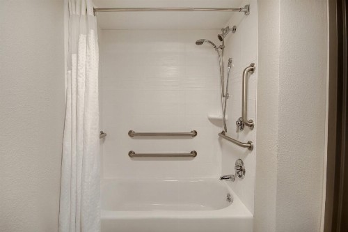 Holiday Inn Express Rochester - University Area an IHG Hotel - image 17