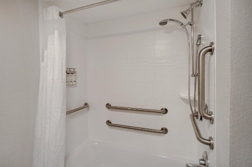 Holiday Inn Express Rochester - University Area an IHG Hotel - image 23