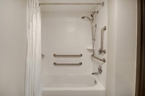 Holiday Inn Express Rochester - University Area an IHG Hotel - image 26