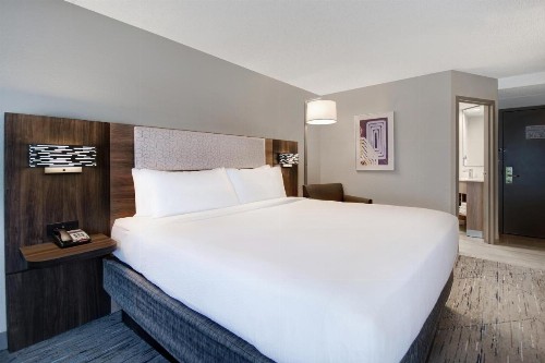 Holiday Inn Express Rochester - University Area an IHG Hotel - image 7