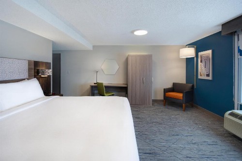 Holiday Inn Express Rochester - University Area an IHG Hotel - image 8