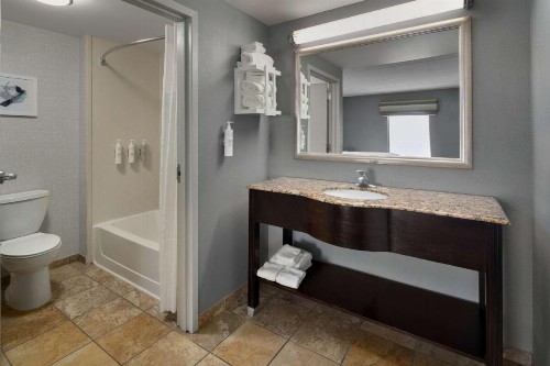 Hampton Inn Rochester - Irondequoit - image 12