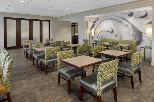 Hampton Inn Rochester - Irondequoit - image 16
