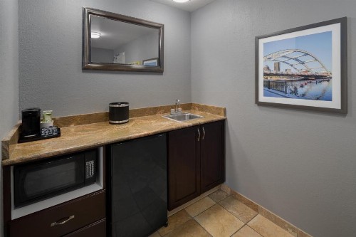 Hampton Inn Rochester - Irondequoit - image 28