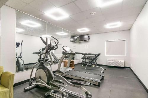 Quality Inn - image 24