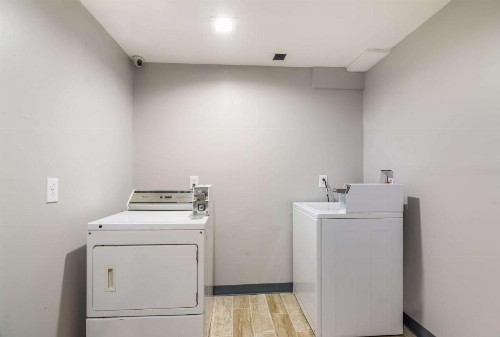 Quality Inn - image 31