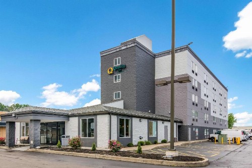 Quality Inn - image 7