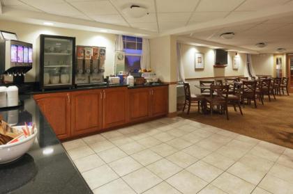 Country Inn And Suites Henrietta Ny