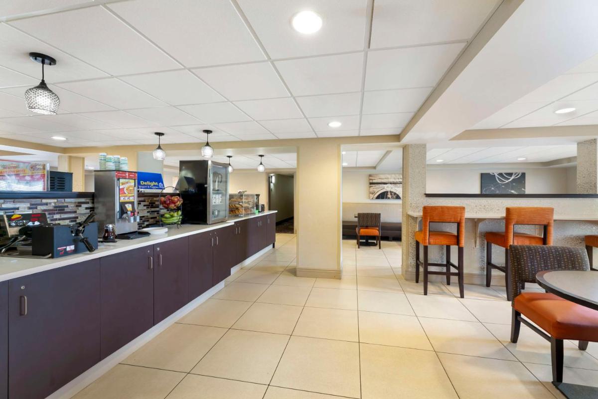 Best Western Rochester Marketplace Inn - image 3