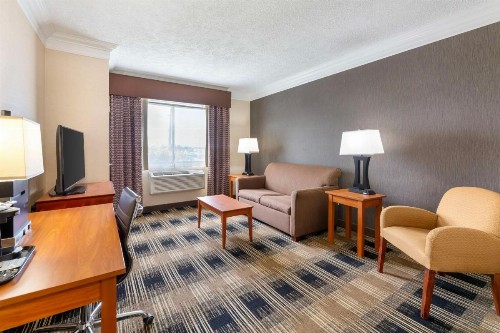 Best Western Inn at the Rochester Airport - image 2