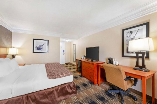 Best Western Inn at the Rochester Airport - image 20