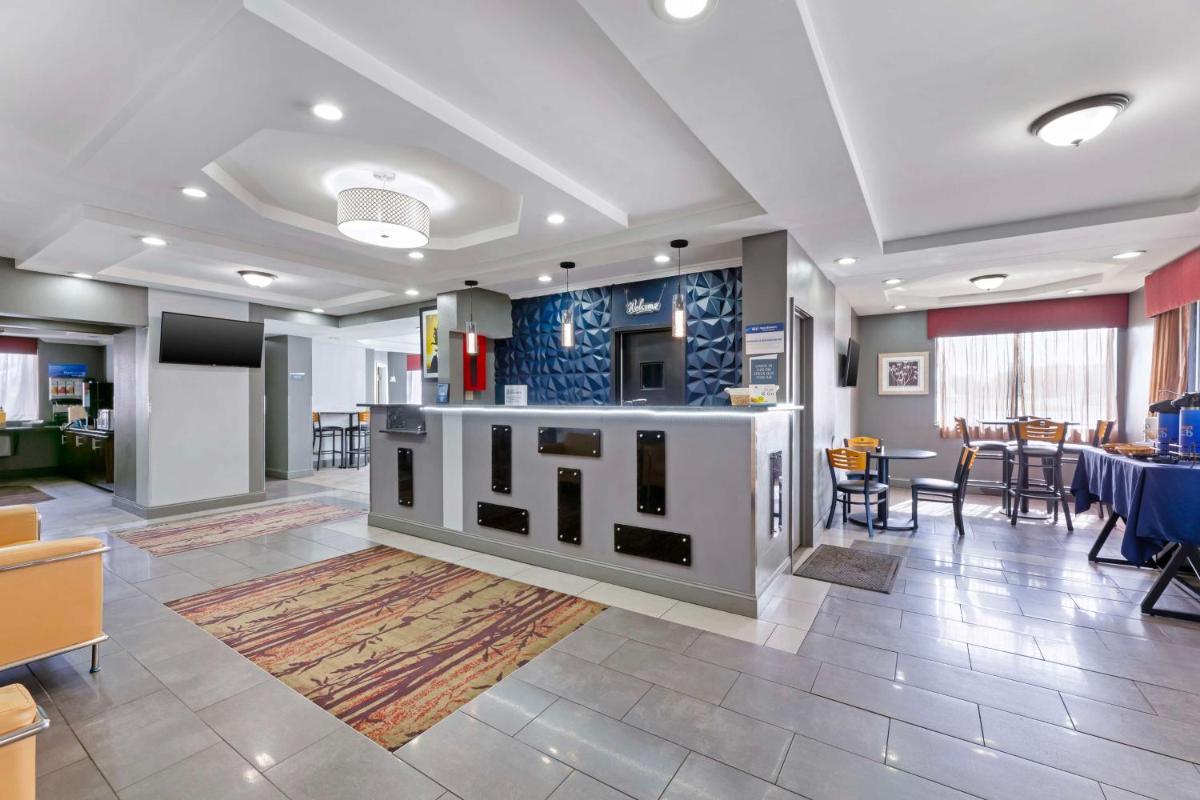 Best Western Inn at the Rochester Airport - image 3