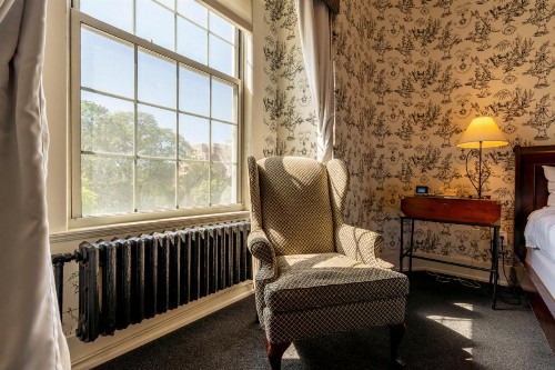 Inn on Broadway - image 10