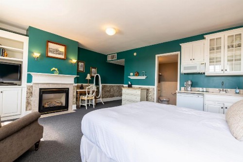 Inn on Broadway - image 23