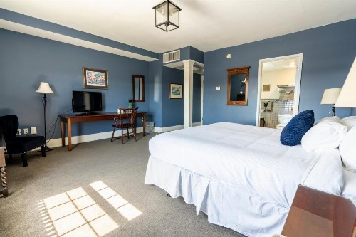 Inn on Broadway - image 24