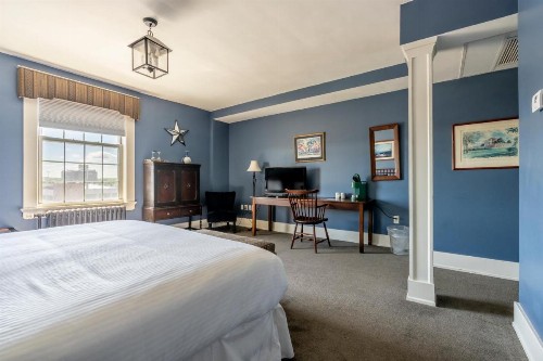 Inn on Broadway - image 41
