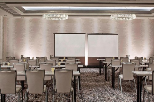 Rochester Airport Marriott - image 17