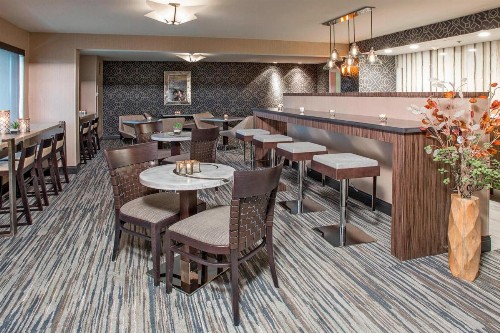 Rochester Airport Marriott - image 20