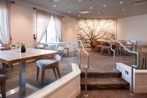 Rochester Airport Marriott - image 30