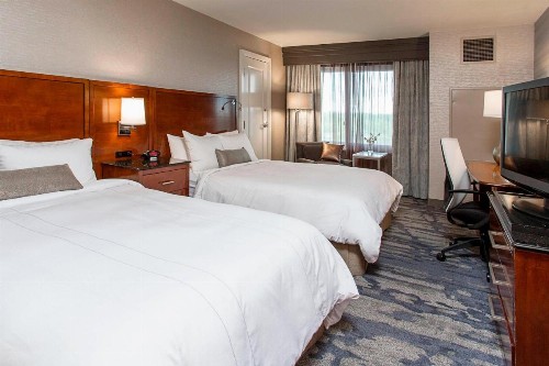 Rochester Airport Marriott - image 7