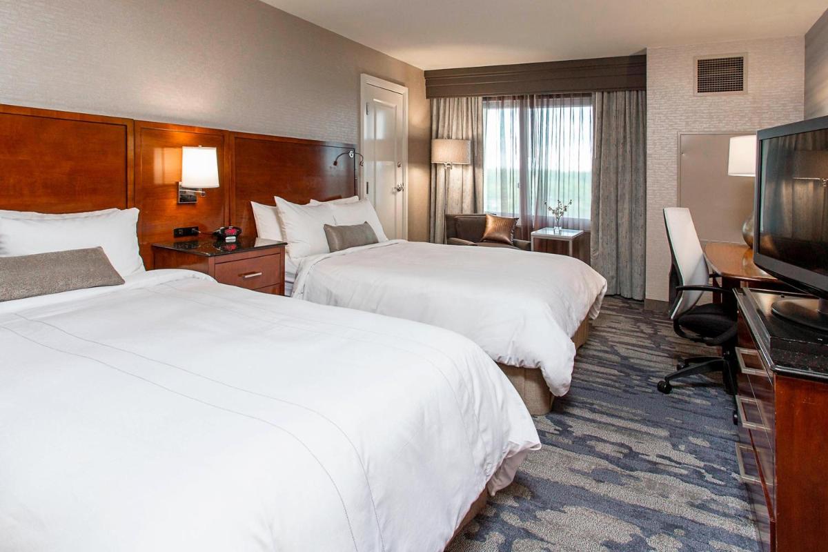 Rochester Airport Marriott - image 7