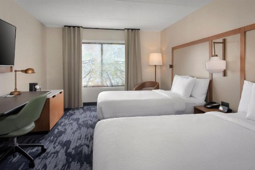 Fairfield Inn Rochester Airport - image 11