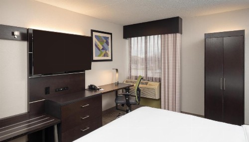 Holiday Inn Express Rochester - Greece an IHG Hotel - image 29