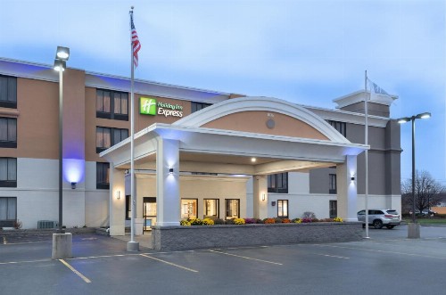 Holiday Inn Express Rochester - Greece an IHG Hotel - image 36