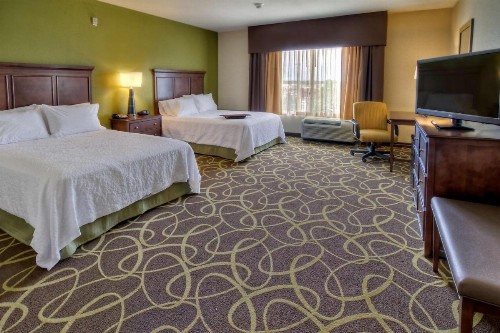 Hampton Inn & Suites Rochester/Henrietta - image 2
