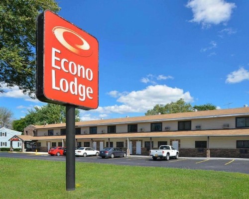 Econo Lodge Rochester - image 3