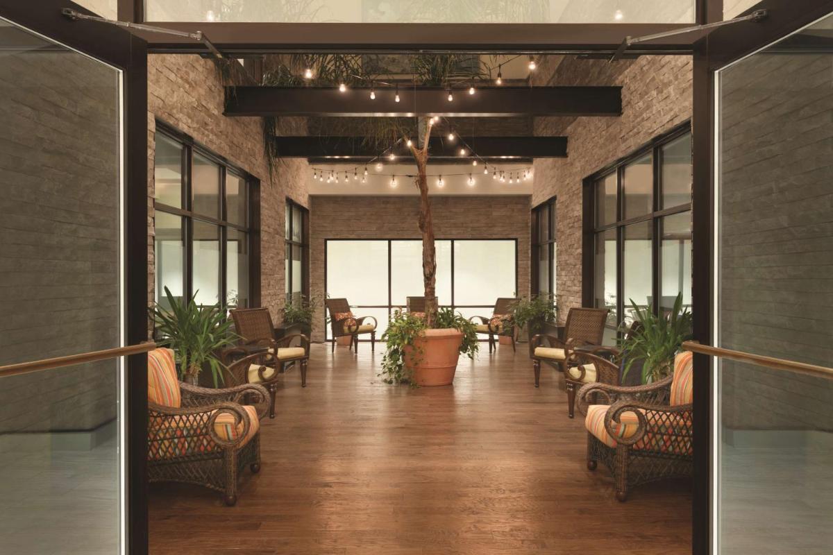 Hilton Garden Inn Rochester Downtown - image 6