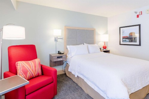 Hampton Inn Rochester - image 36