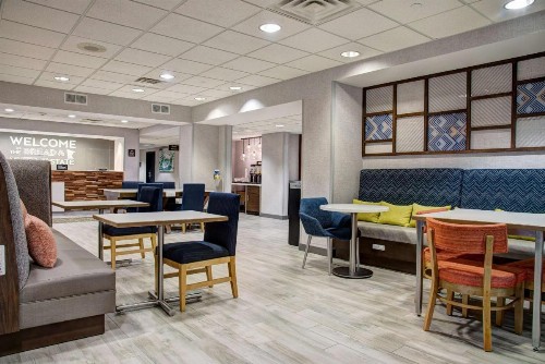 Hampton Inn Rochester - image 7