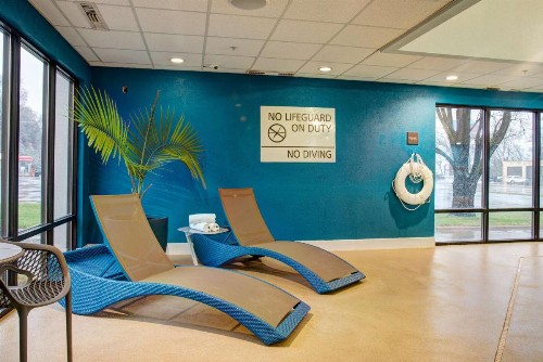 Hampton Inn Rochester - image 8