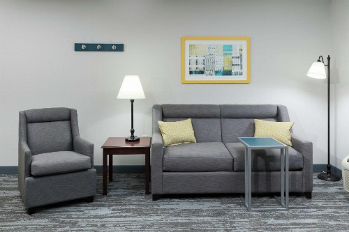 Hampton Inn & Suites Rochester-North - image 25