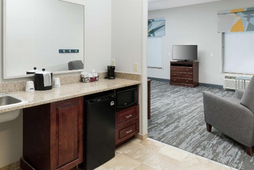 Hampton Inn & Suites Rochester-North - image 39