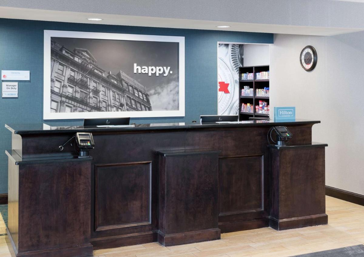 Hampton Inn & Suites Rochester-North - image 4